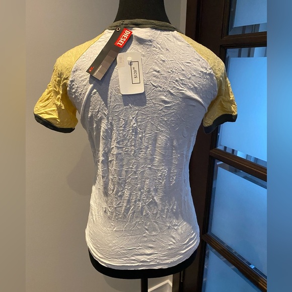 NWT Diesel T-Shirt Snake print, wrinkle design. Tight fitted Medium - Picture 4 of 8
